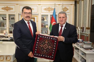 AMEA prezidenti TÜBİTAK-ın rəhbəri ilə görüşüb