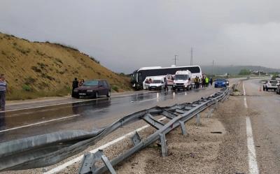 Türkiyədə avtobus qəzaya uğradı - Yaralılar var