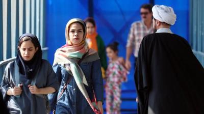 İran hicabla bağlı qadağaları sərtləşdirir