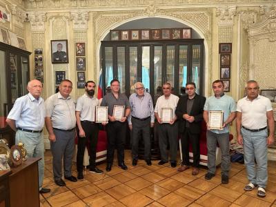 AYB-nin Fəxri diplomları təqdim edildi