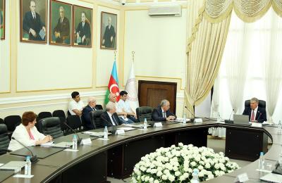 "Nobel mükafatına aparan yolun dərsləri: mif, çətinliklər, uğurlar və çağırışlar"