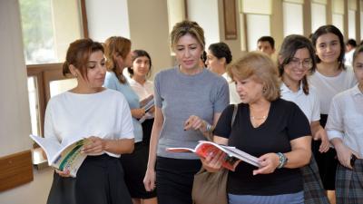 "Müəllim rahat bir şəkildə fəaliyyət göstərməlidir" - Təhsil eksperti