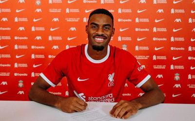 “Liverpul” “Bavariya”nın yarımmüdafiəçisini transfer edib