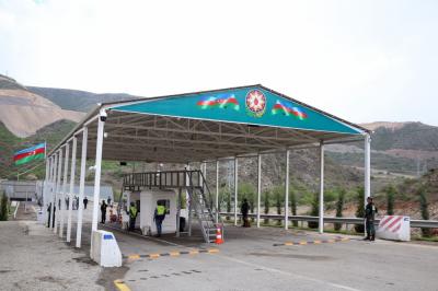 Ağdam-Xankəndi, Laçın yolu və Bakının qətiyyətli mövqeyi
