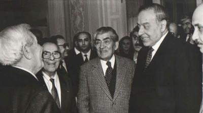 Son ən əziz ərməğan -  Rafael Hüseynov yazır
