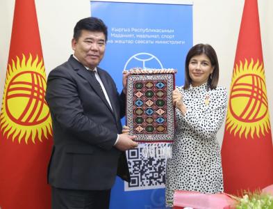Günay Əfəndiyeva Qırğızıstanda görüşlər keçirib