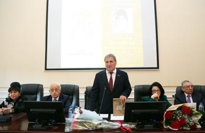 "Azərbaycan musiqişünaslığı: mühüm mərhələlər" təqdim olunub