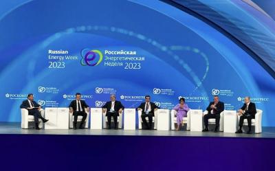 Pərviz Şahbazov "Rusiya Enerji Həftəsi" çərçivəsindəki müzakirələrə qatılıb