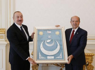 Ersin Tatar Prezident İlham Əliyevi təbrik edib