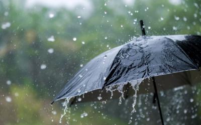 Bölgələrdə şimşək çaxıb, arabir leysan xarakterli yağış yağıb - FAKTİKİ HAVA
