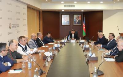 Azərbaycan Mərkəzi Bankının sədri iqtisadçı-ekspertlərlə görüş keçirib