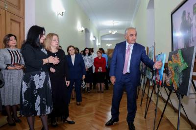 UNEC-də ADMİU-nun 100 illiyi münasibətilə sərgi keçirilib