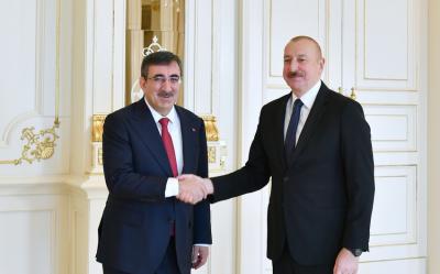 İlham Əliyev Türkiyənin vitse-prezidentini qəbul edib - YENİLƏNİB