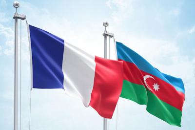 Ceyhun Bayramov Fransanın "persona-non-grata" elan etdiyi Azərbaycan diplomatları ilə görüşüb