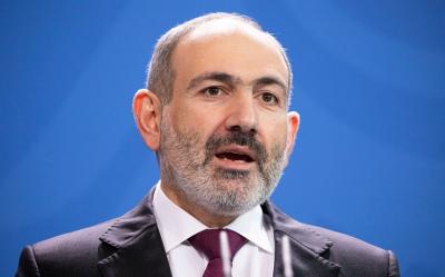Nikol Paşinyan: “Ermənistana yeni konstitusiya lazımdır”
