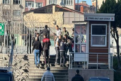 İstanbulda məhkəmə binasına silahlı hücum olub -  2 nəfər öldürülüb