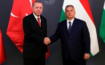Ərdoğan Orbanla müdafiə sahəsini müzakirə edib