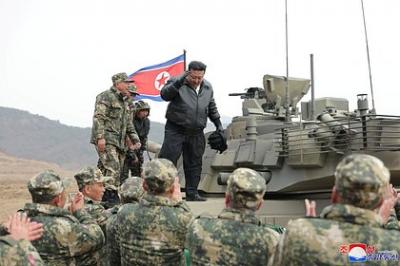 Şimali Koreya ən yeni tankını sınaqdan keçirib