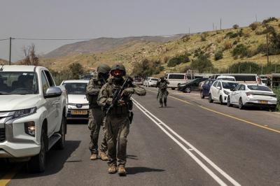 İsrail ordusu Livan sərhədində bəzi yolları nəqliyyata bağlayıb