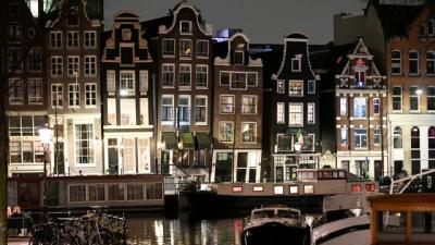 Amsterdamdan turizmlə mübarizə planı: Otel tikintisi qadağandır