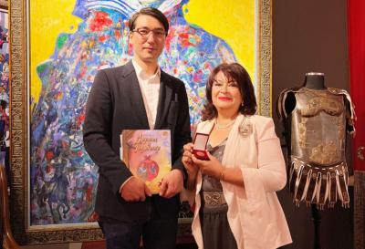 Azərbaycanlı yazıçıya Aytmatov medalı təqdim edilib