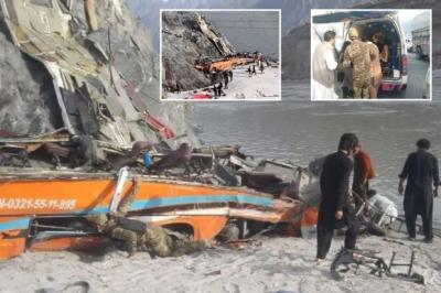 Pakistanda avtobus qəzası: 20 ölü
