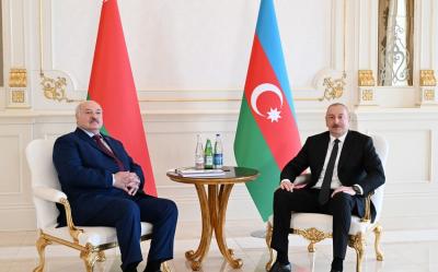 “Gülüstan” sarayında Prezident İlham Əliyevin adından Aleksandr Lukaşenkonun şərəfinə dövlət ziyafəti verilir