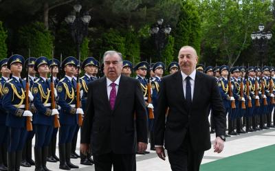 Tacikistan Prezidenti Emoməli Rəhmonun rəsmi qarşılanma mərasimi olub