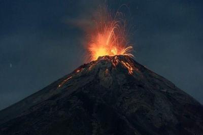 Filippində vulkan püskürməsi - 800-ə yaxın insan təxliyə edildi