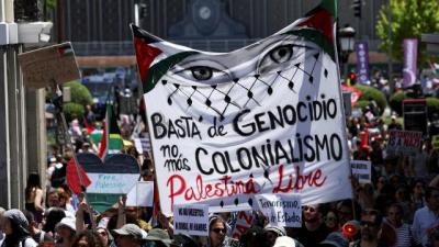 İspaniyada tələbələr Fələstinə dəstək üçün yolu bağlayıblar