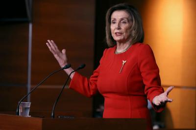 Pelosi Baydenin seçkidən çəkilmək qərarına təsir edə bilər