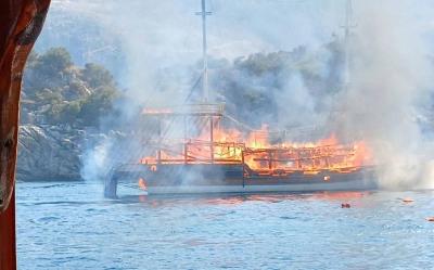 Marmaris sahillərində turist gəmisində yanğın olub, yaralılar var