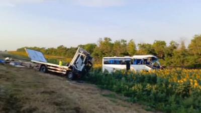 Volqoqradda ağır yol qəzası -  20 nəfər yaralanıb