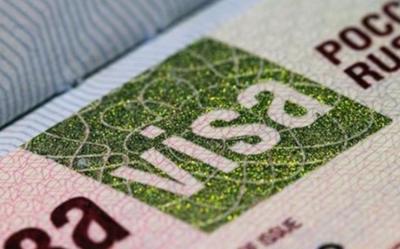 Aİ Macarıstanı rusiyalılara viza verməkdən imtinaya məcbur etməyəcək