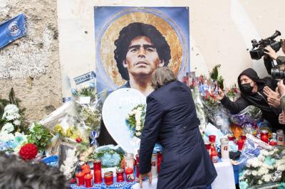 Maradonanın cəsədinin qalıqları mavzoleyə daşınacaq