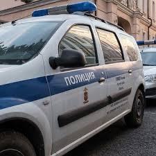 Miqrantlar abidəni təhqir etdi, polis tərəfindən saxlanıldı 