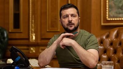 Zelenski Rusiya ilə sərhəddə hərbi qərargahın  iclasını keçirib