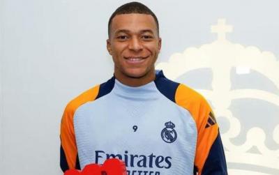 Mbappe ayın ən yaxşı futbolçusu seçildi