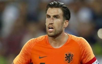 Futbola təşəkkür edib getdi