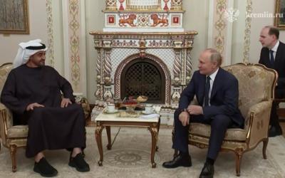 Putin BƏƏ liderinə Ukrayna ilə məhbus mübadiləsinin təşkilinə görə təşəkkür edib