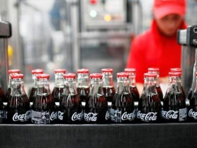 "Coca-Cola" satışdan 28 milyon şüşə içkini yığışdırmağa məcbur olub