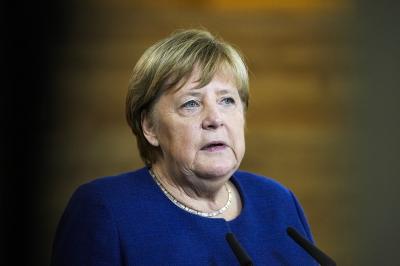 Merkel Qərbi Rusiyanın nüvə potensialını  tanımağa çağırıb