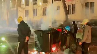 Gürcüstanda nümayişlər başlayandan 300-ə yaxın adam saxlanılıb
