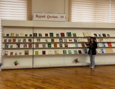 Milli Kitabxanada “Teyyub Qurban-90” adlı kitab sərgisi açılıb