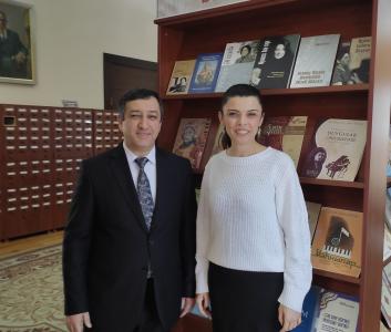 Özbəkistanlı qonaqlar Milli Kitabxananın daimi özbək guşəsində olublar