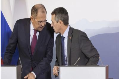 Lavrov isveçrəli həmkarı ilə Ukraynadakı vəziyyəti müzakirə edib
