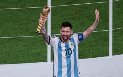 "Messi kənd futbolu oynayır!"