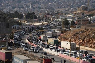 Əsədin yaxın qohumları Livanı tərk etmək istəyərkən saxlanılıb