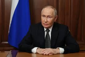 Putin Rusiyada qanunsuz yaşayan Ukrayna vətəndaşları ilə bağlı fərmanimzalayıb