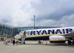 Ryanair hava limanlarında spirtli içkiləri məhdudlaşdırmağa çağırır